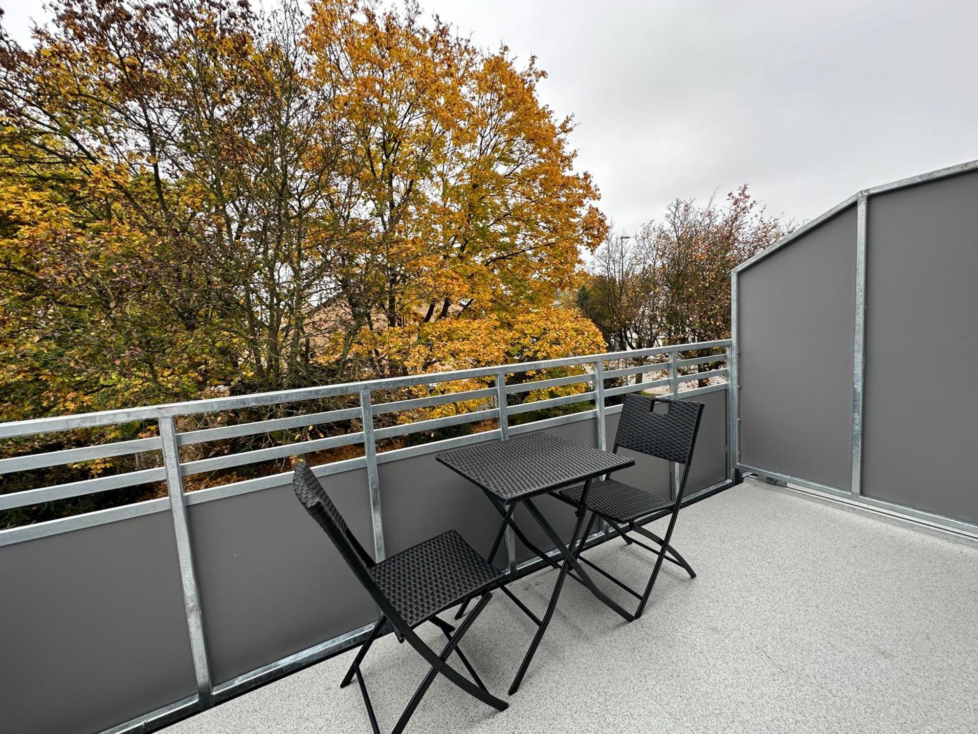 Modernes Apartment In Guter Lage إنغولشتات المظهر الخارجي الصورة